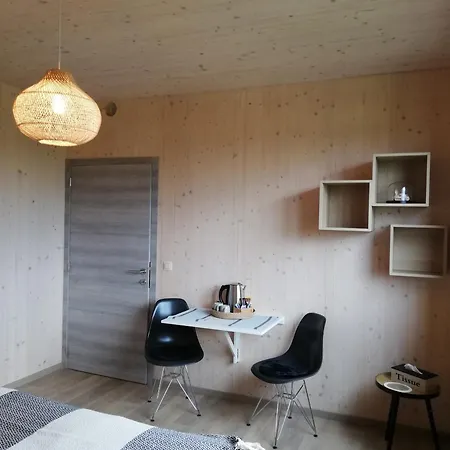Le Hurlement Du Loup Bed & Breakfast 3*