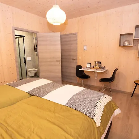 Bed and Breakfast Le Hurlement Du Loup Tailles